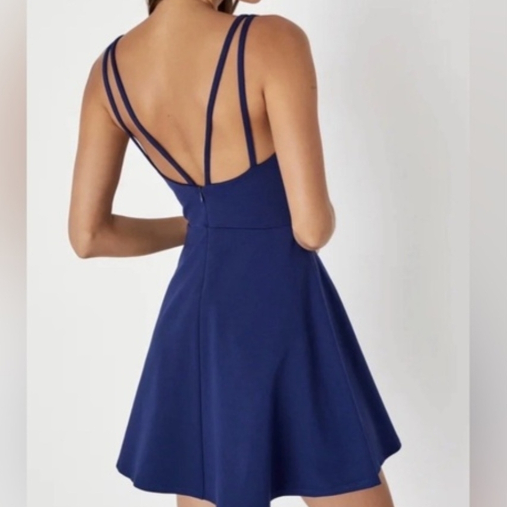 Lulus Navy Deep V Fit-and-Flare Mini Dress In Size M - Picture 2 of 8
